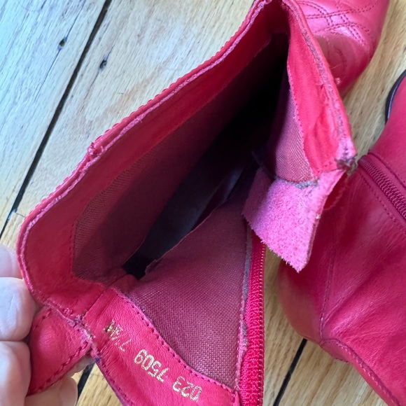 Women’s Red cowboy bootie Leather 7-7.5 - Picture 6 of 6